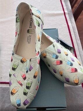 Toms Canvas Flats with Multicolor Bubble Boba Matcha Tea Print
